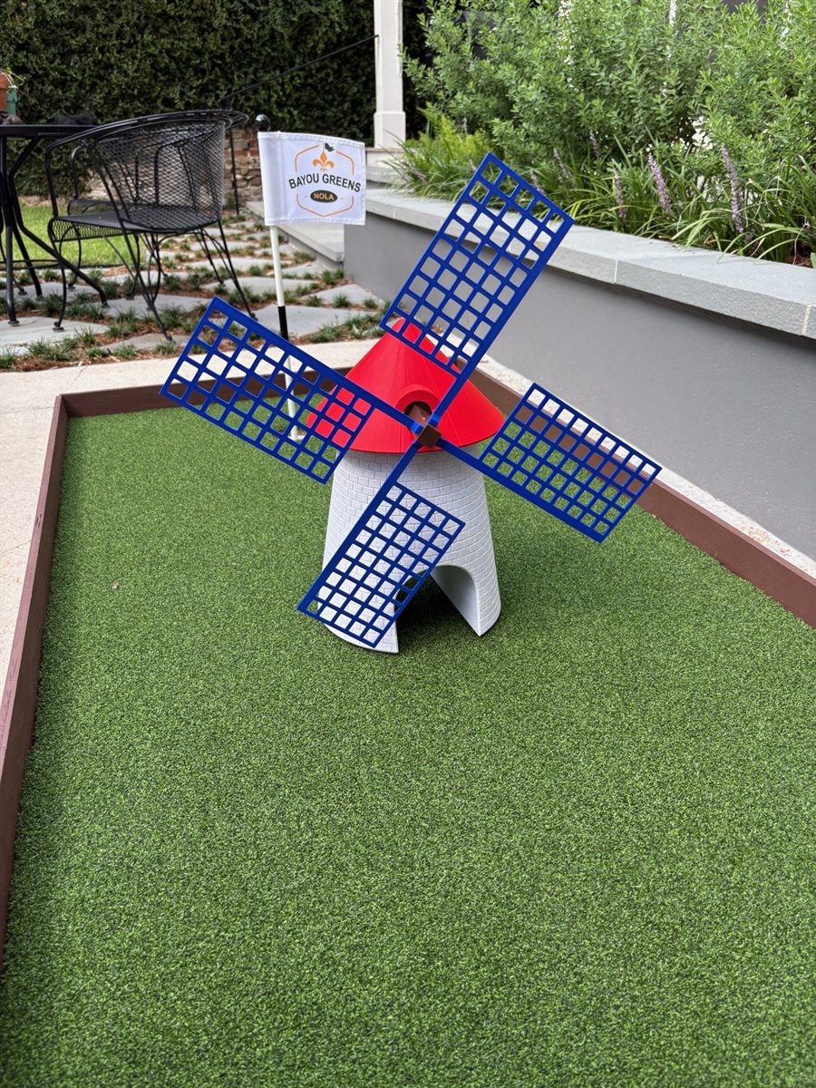 Windmill obstacle mini-golf hole